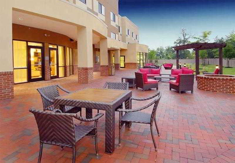 Courtyard By Marriott Waldorf Hotel Exterior photo